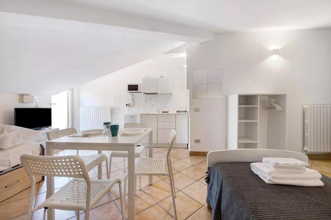 Civico 22 Apartment Пескиера дел Гарда Екстериор снимка