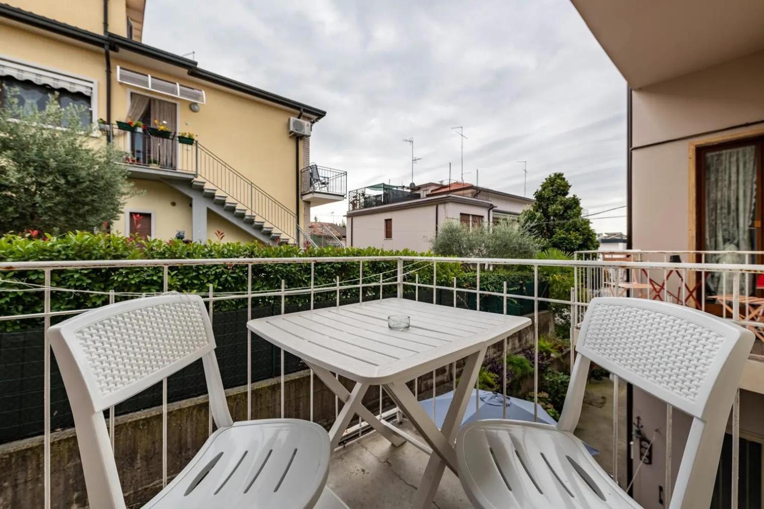 Civico 22 Apartment Пескиера дел Гарда Екстериор снимка